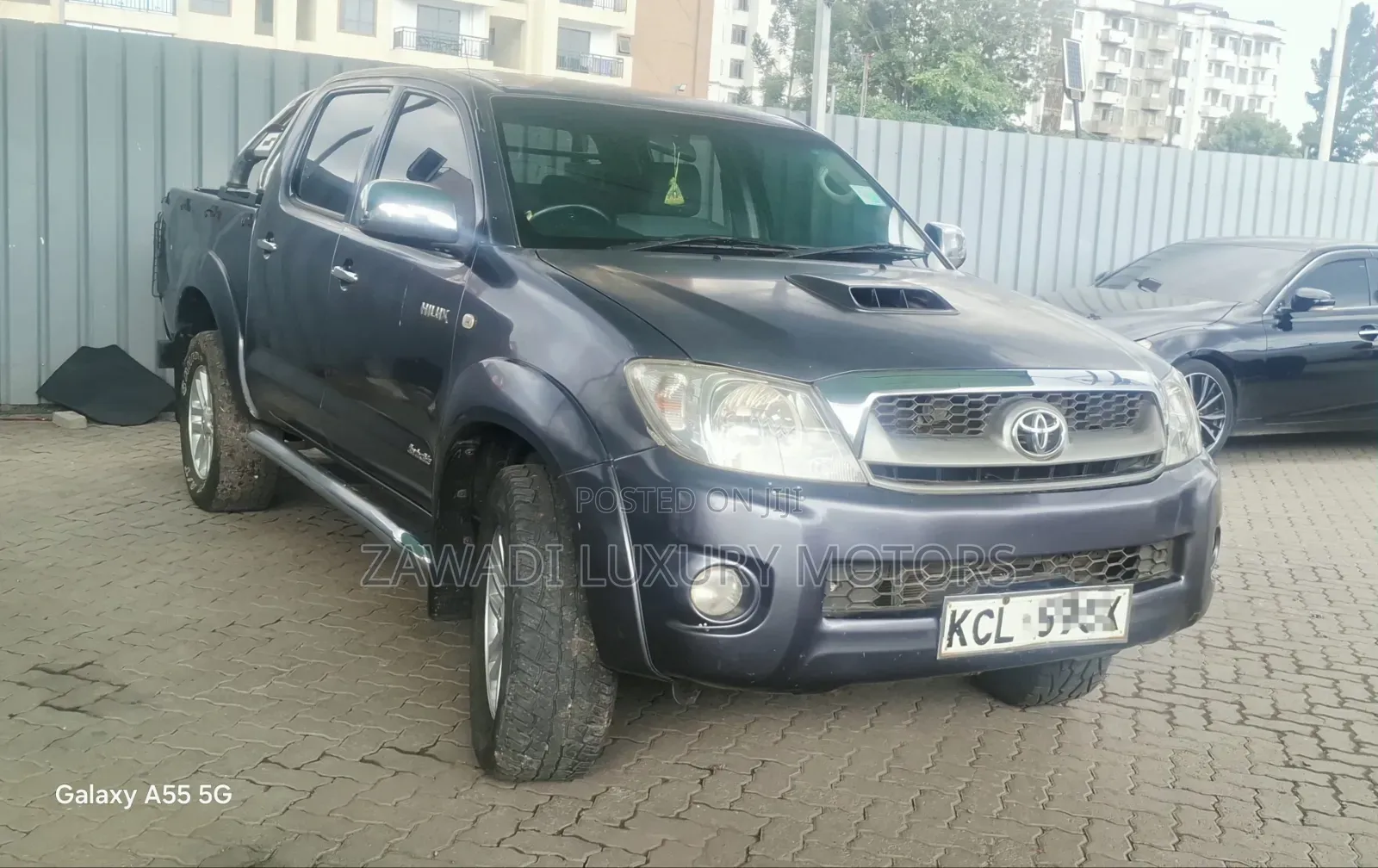 Toyota Hilux 2010 Gray