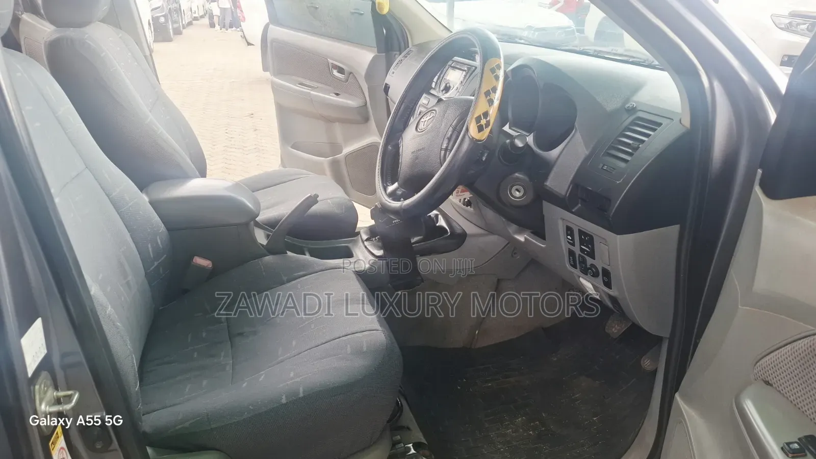 Toyota Hilux 2010 Gray