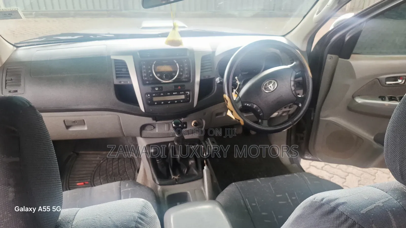 Toyota Hilux 2010 Gray