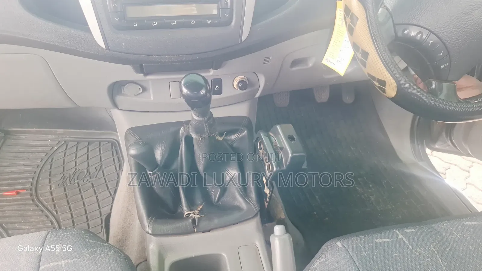 Toyota Hilux 2010 Gray