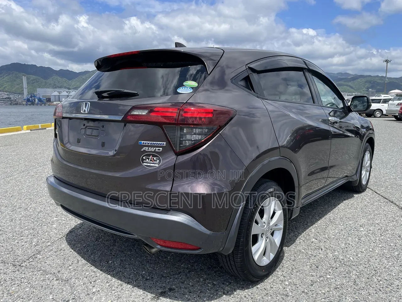 Honda Vezel 2020 Maroon