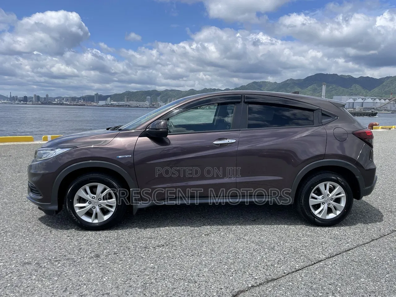 Honda Vezel 2020 Maroon