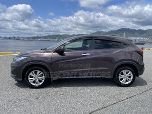 Honda Vezel 2020 Maroon