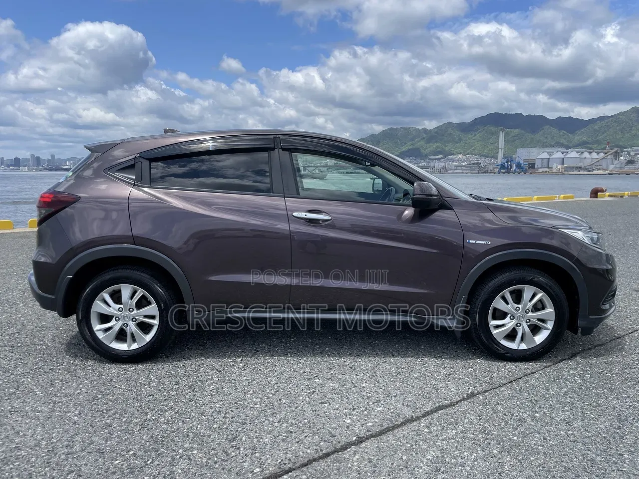 Honda Vezel 2020 Maroon