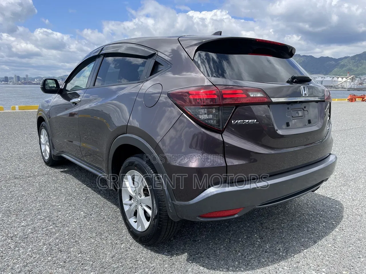 Honda Vezel 2020 Maroon
