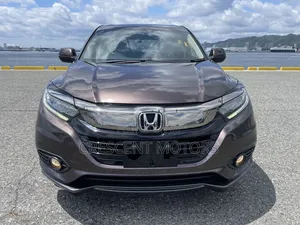 Honda Vezel 2020 Maroon