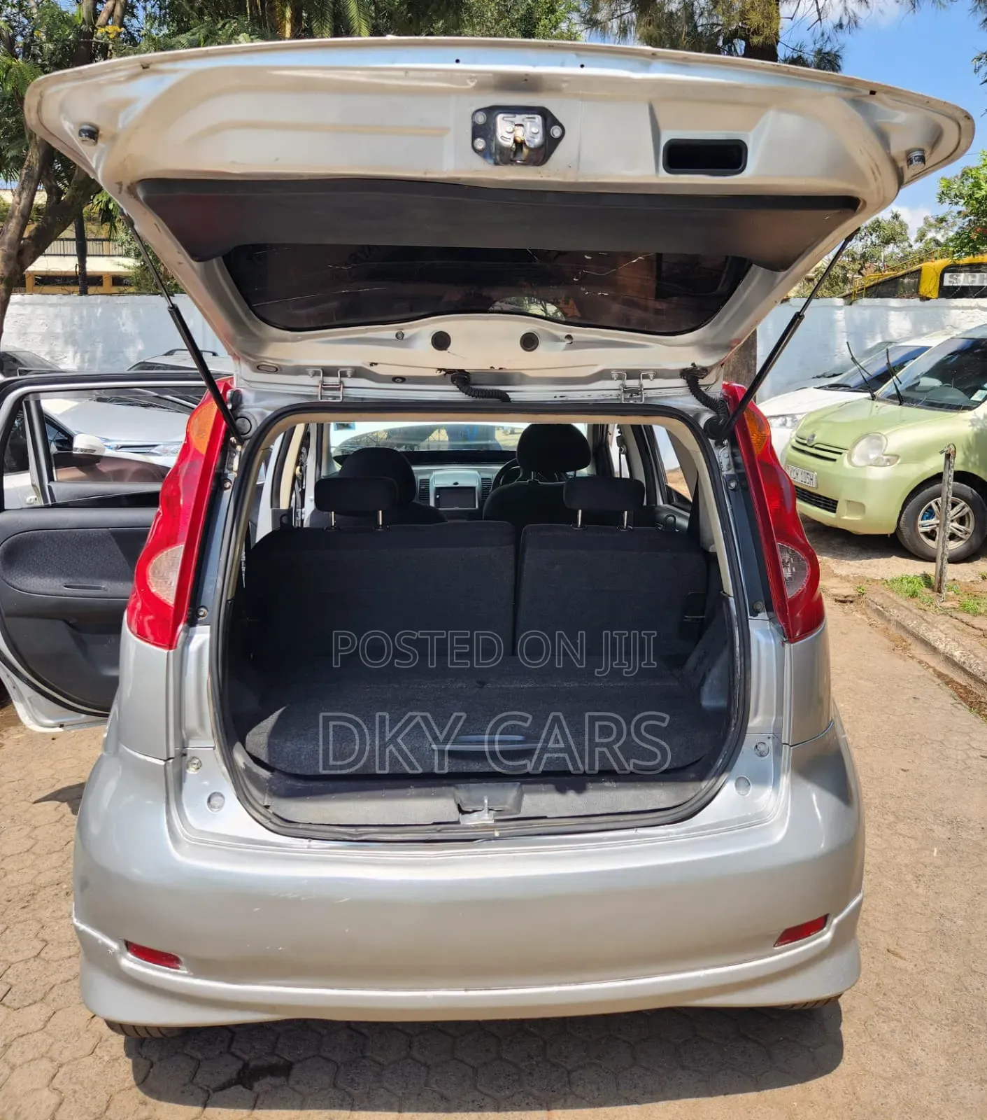 Nissan Note 2010 Silver