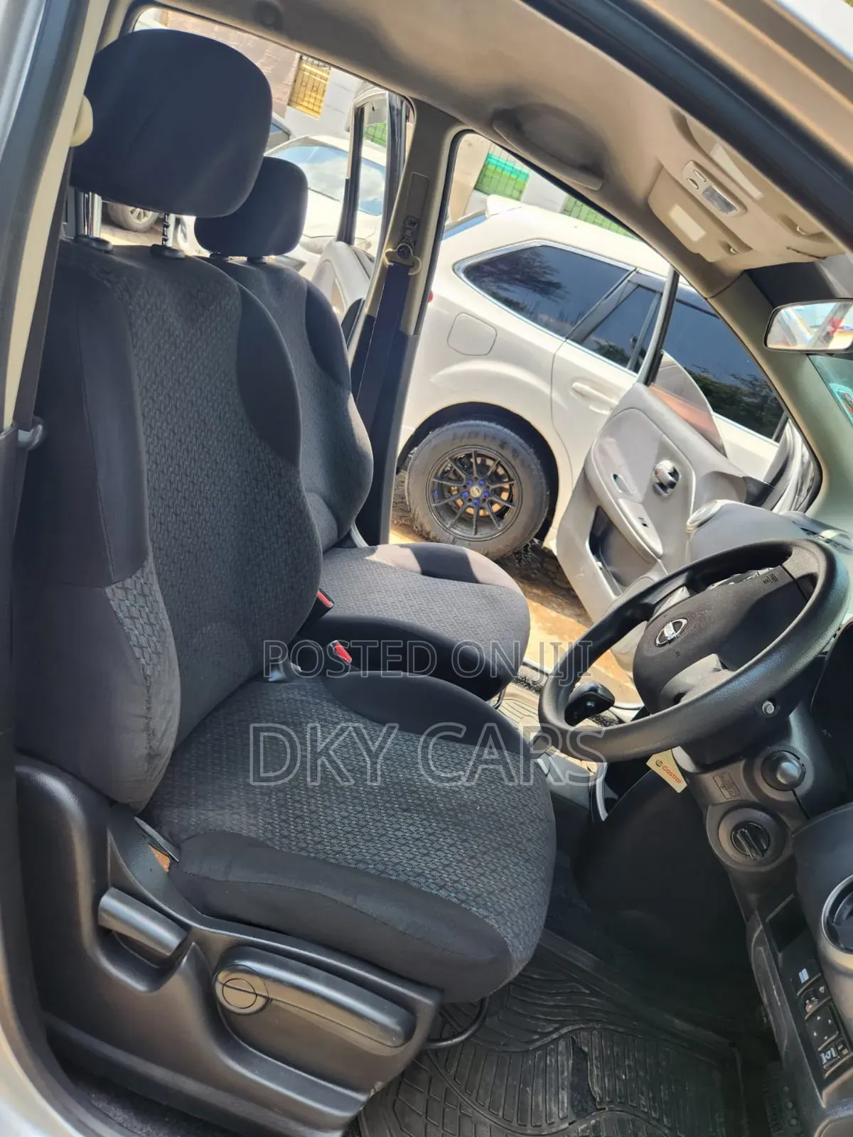 Nissan Note 2010 Silver