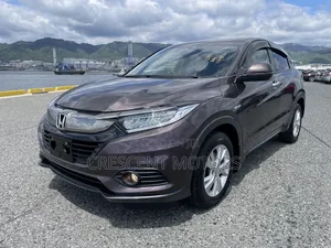 Honda Vezel 2020 Maroon