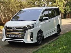 Toyota Noah 2018 White