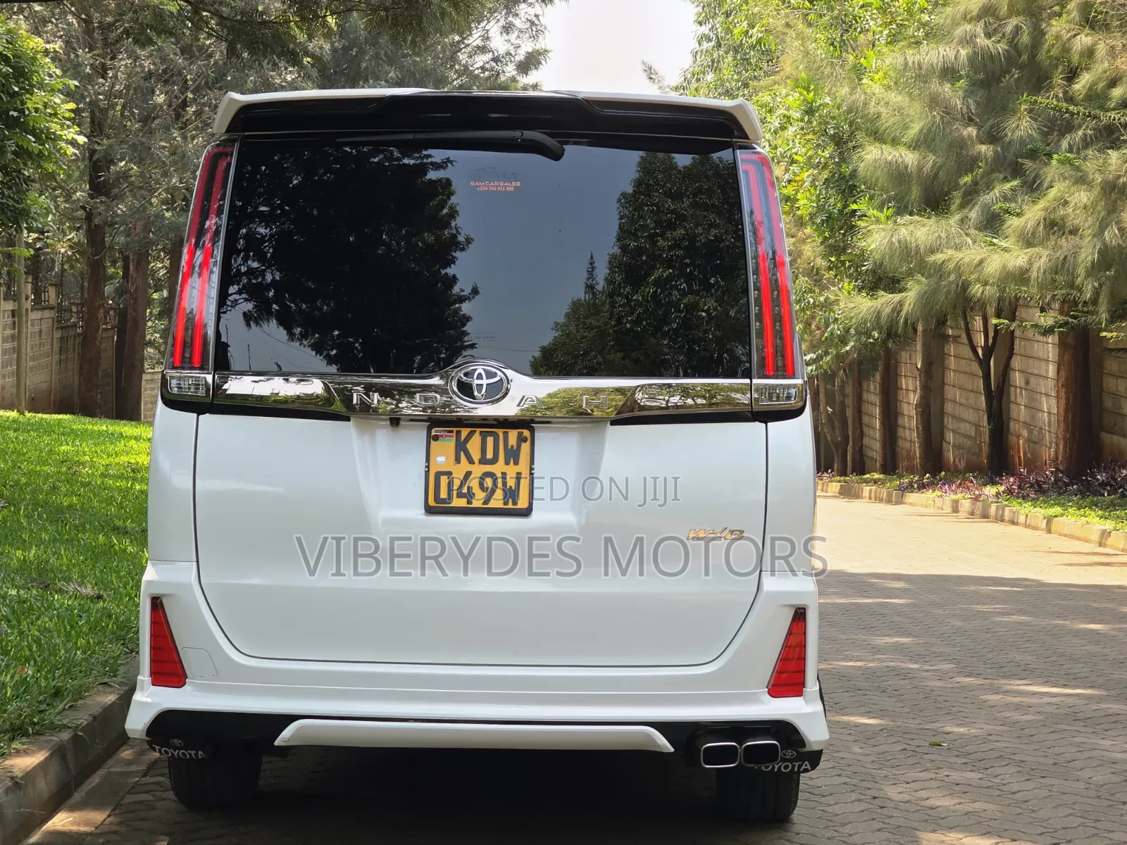 Toyota Noah 2018 White
