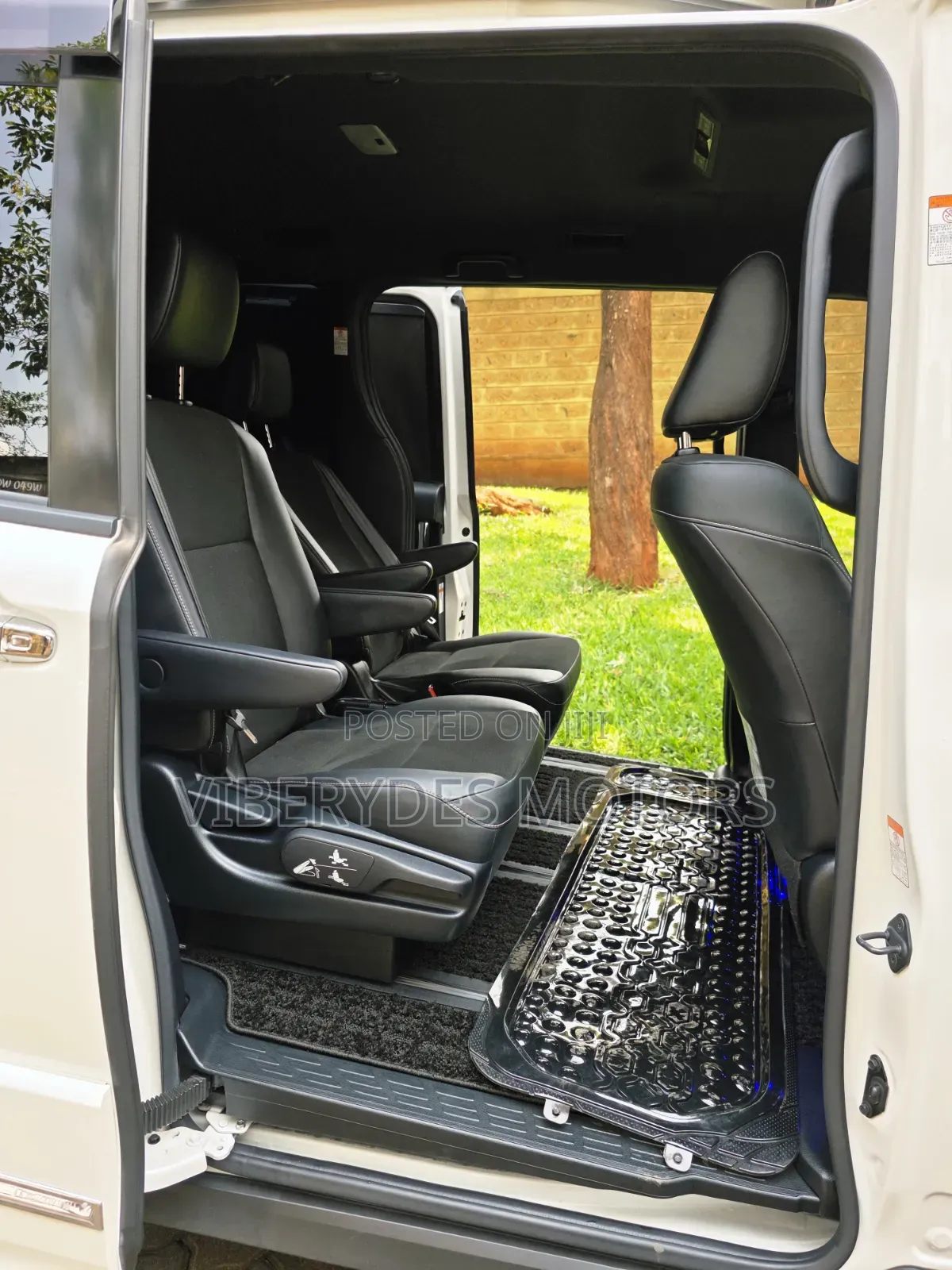 Toyota Noah 2018 White