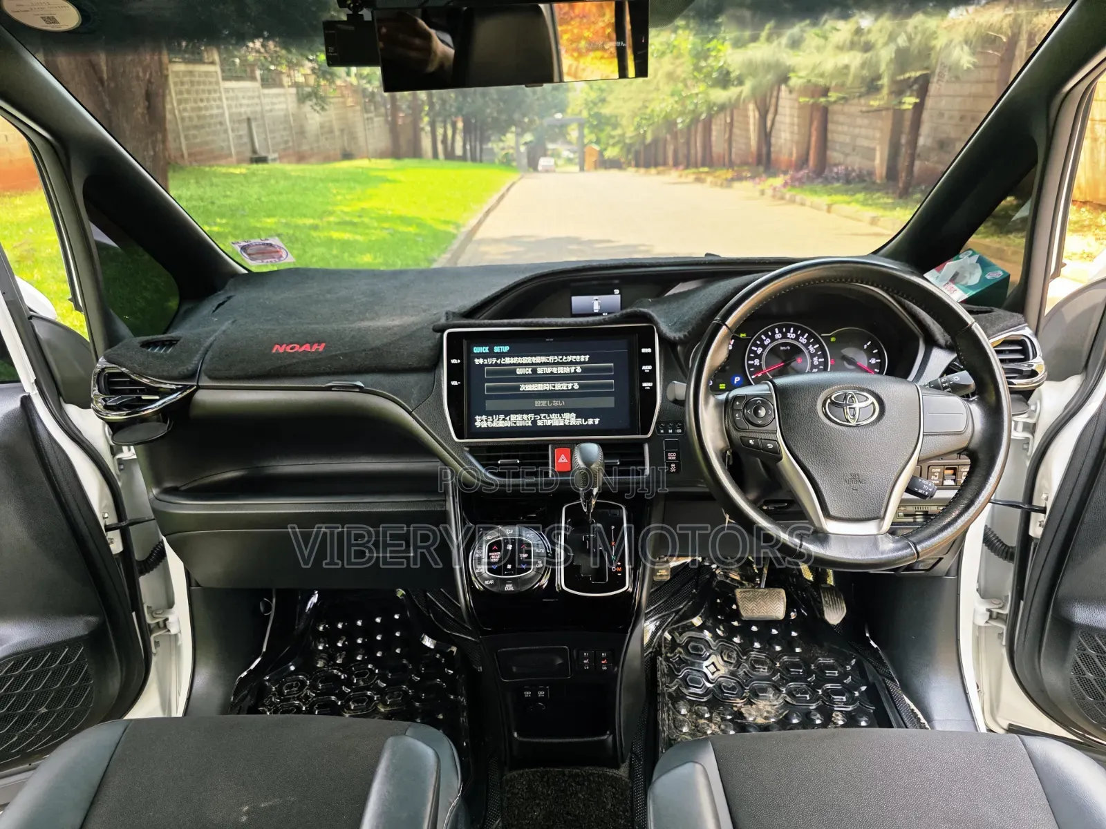 Toyota Noah 2018 White