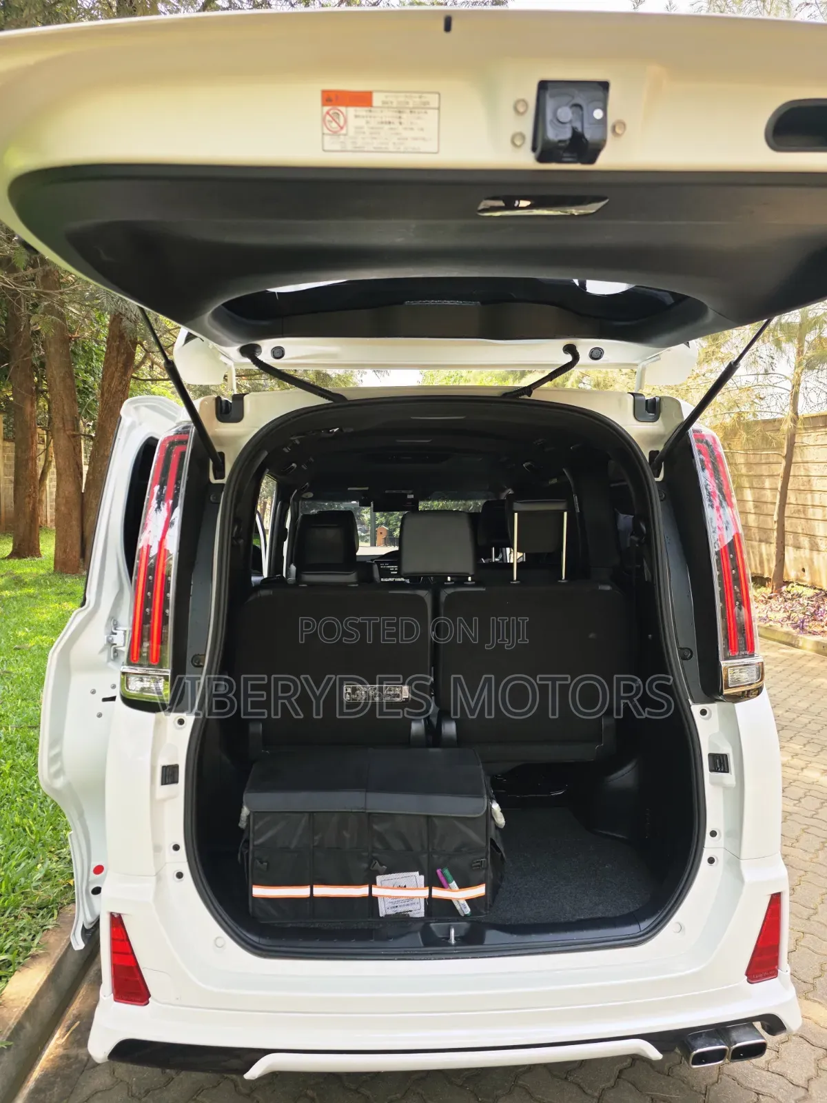 Toyota Noah 2018 White