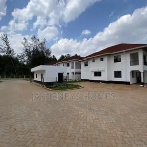 5bdrm House in Muthaiga North for rent