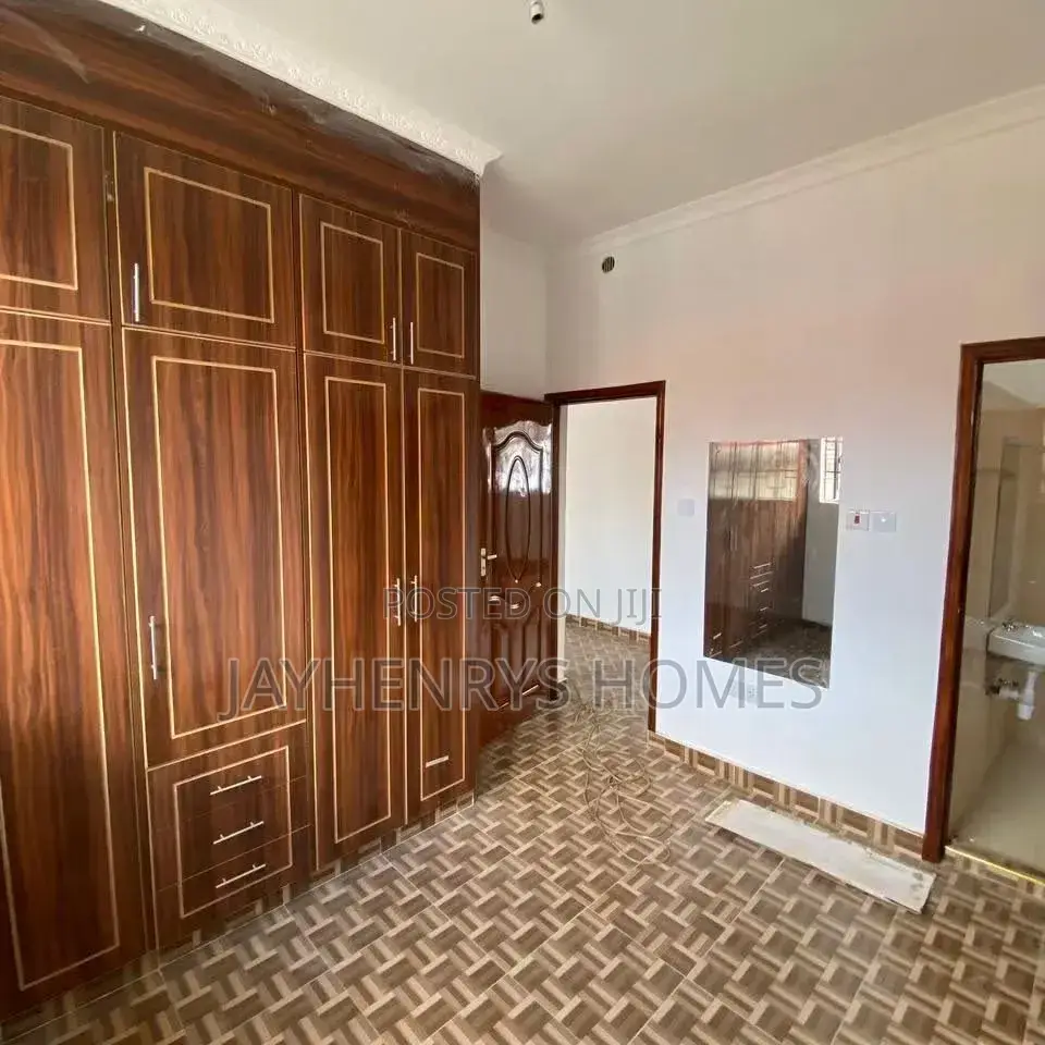 5bdrm House in Muthaiga North for rent