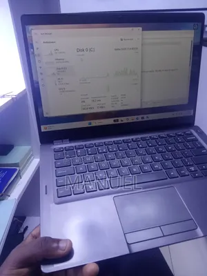 Laptop Dell Latitude 5300 8GB Intel Core i5 SSD 256GB