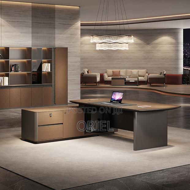 Office Desk : 2 Metres Executive Desk - thumbnail 2