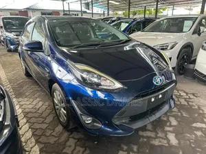 Toyota Aqua 2019 Blue