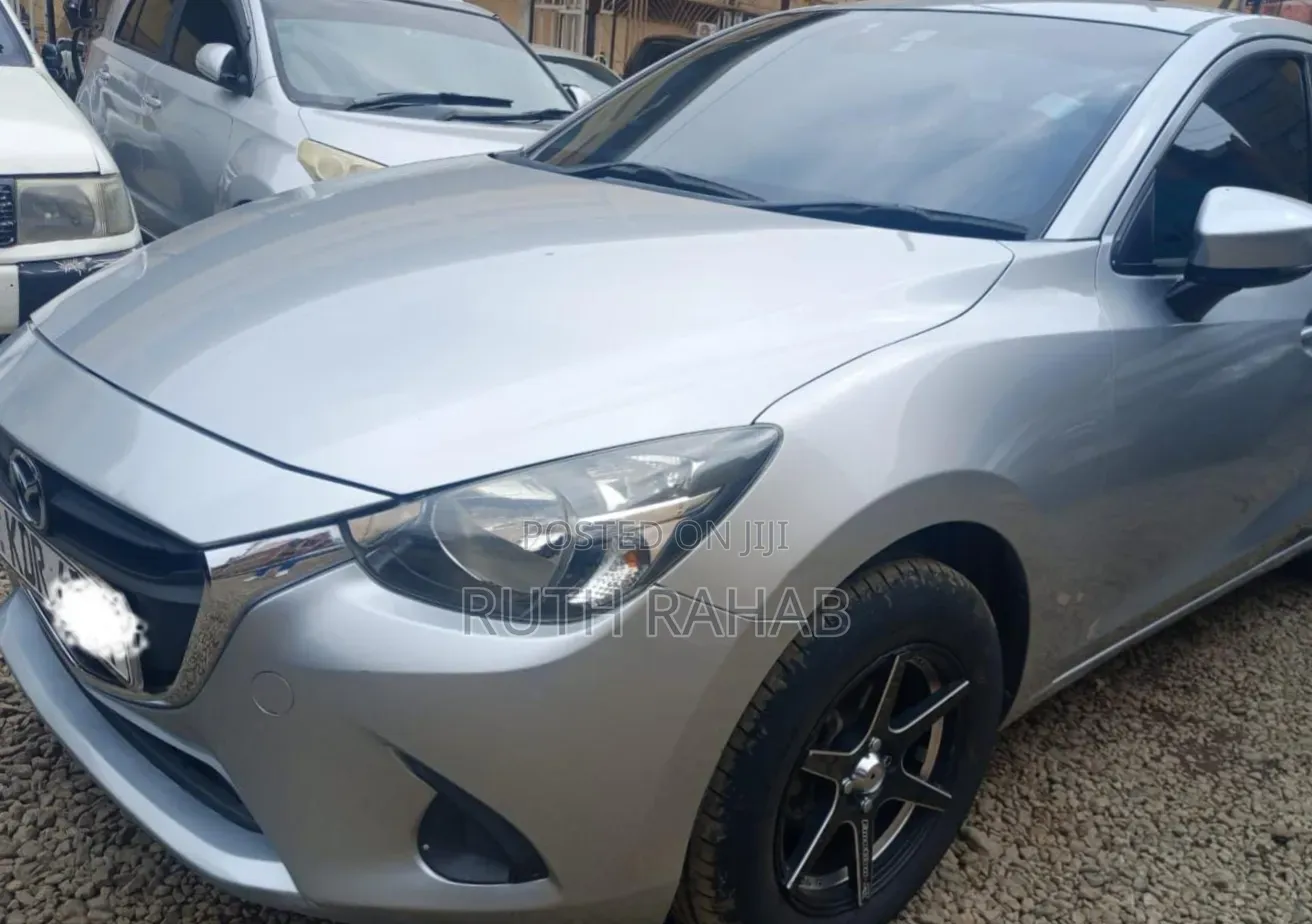 Mazda Demio 2017 Silver