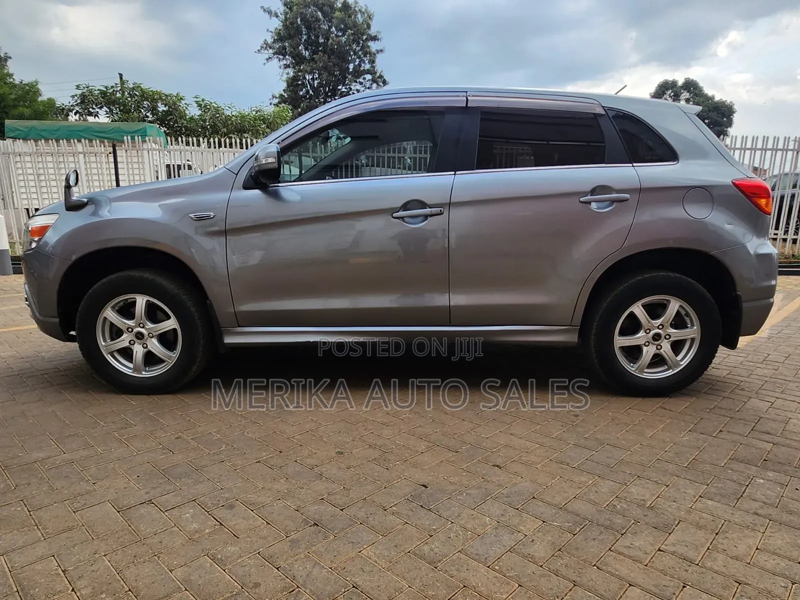Mitsubishi RVR 2.0 2012 Gray