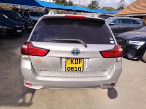 Toyota Corolla Fielder 2014 Silver
