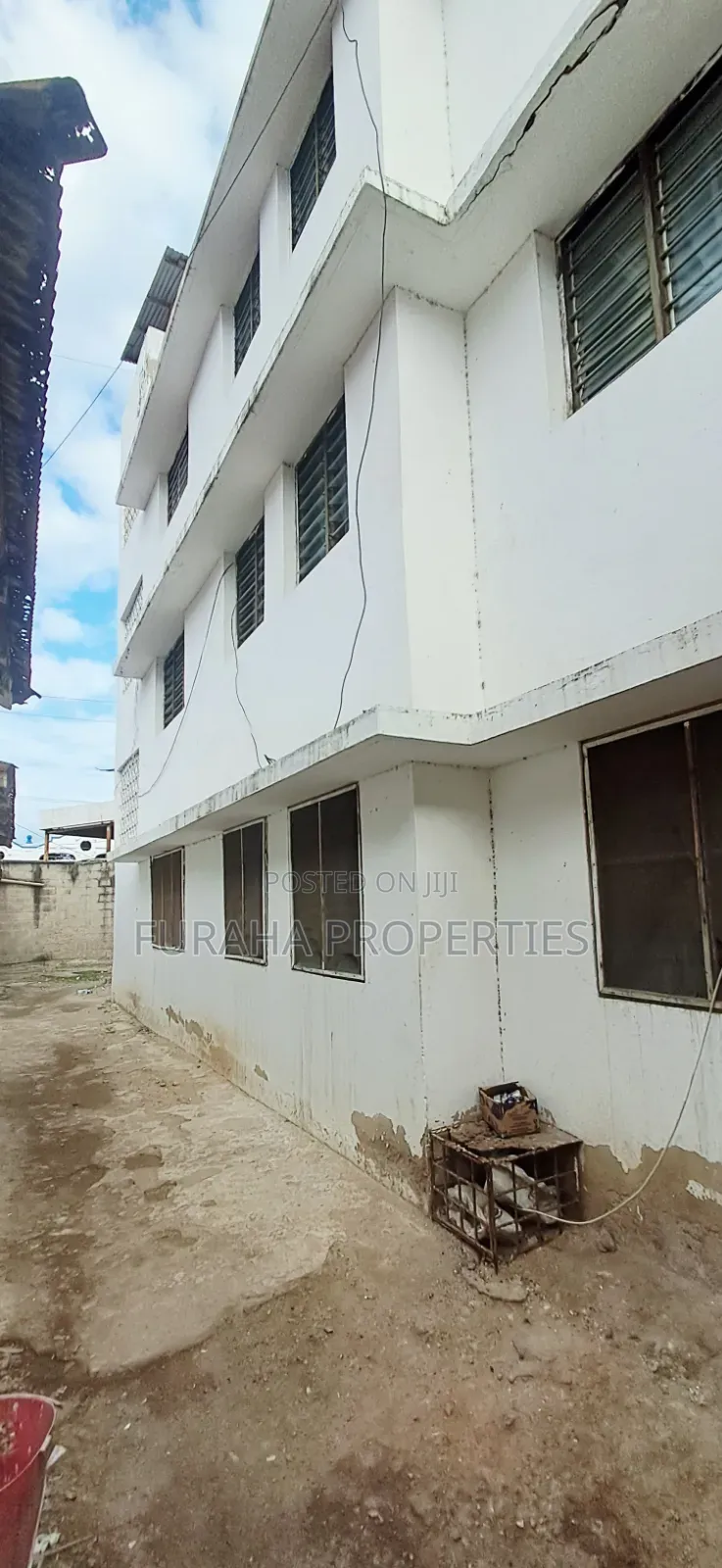 2bdrm Block of Flats in Mombasa Island, Digo Road for sale