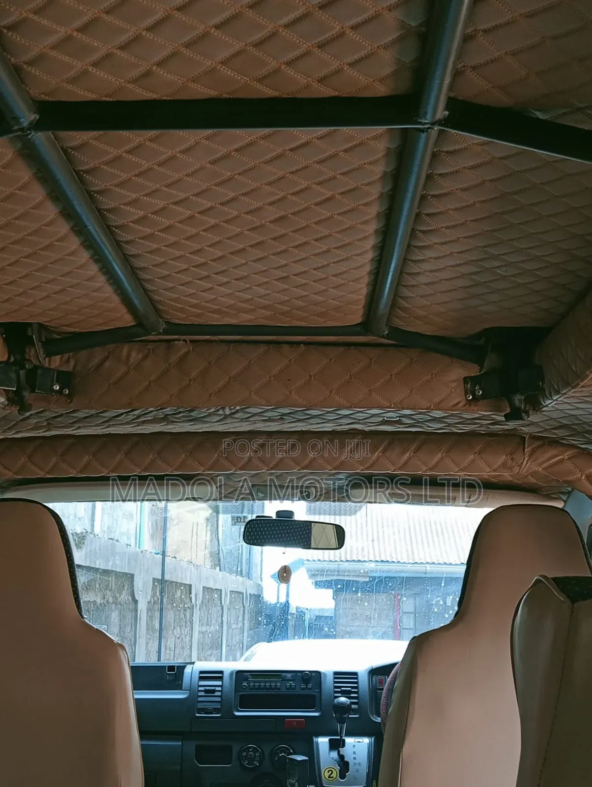 Toyota HiAce 2017 Silver