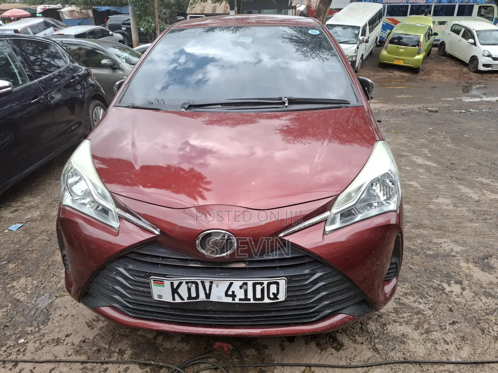 Toyota Vitz 2018 Red