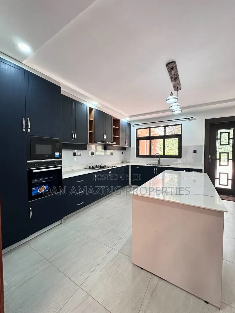4bdrm Villa in Karen Ndege Rd for rent