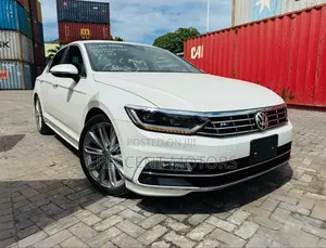 Volkswagen Passat 2021 Pearl
