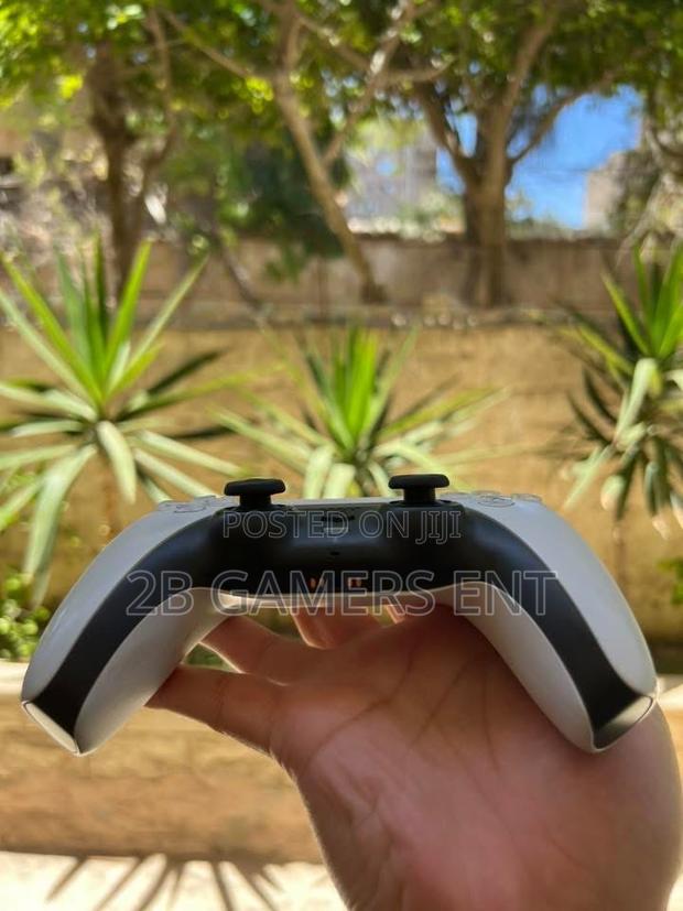 Ps5 Slim Digital Ex Uk Console - thumbnail 5