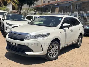 Toyota Harrier 2.5 Hybrid 4WD 2019 White
