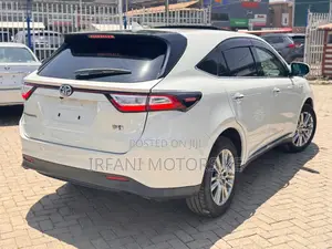 Toyota Harrier 2.5 Hybrid 4WD 2019 White