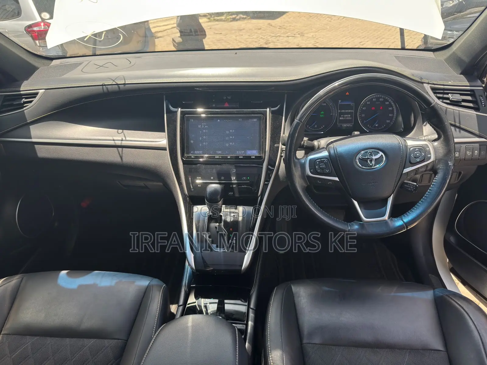 Toyota Harrier 2.5 Hybrid 4WD 2019 White