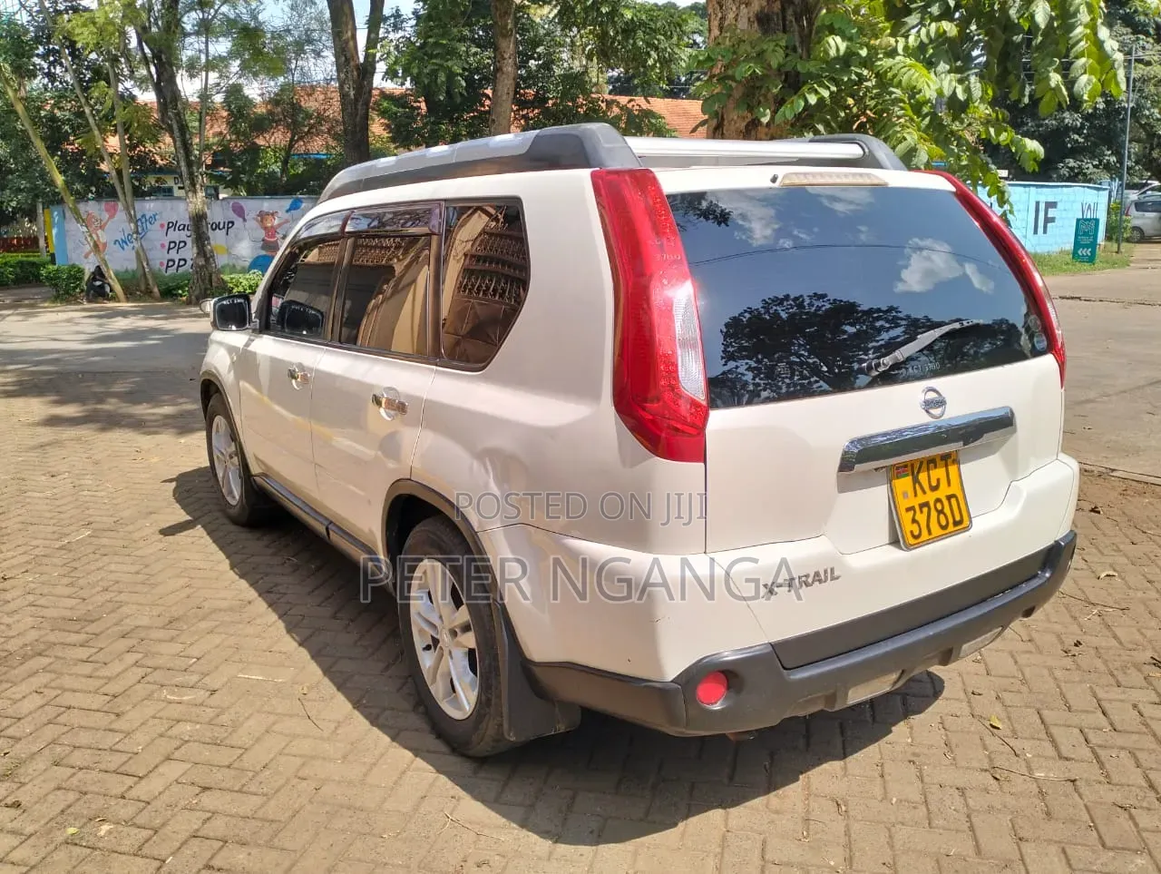 Nissan X-Trail 2012 White