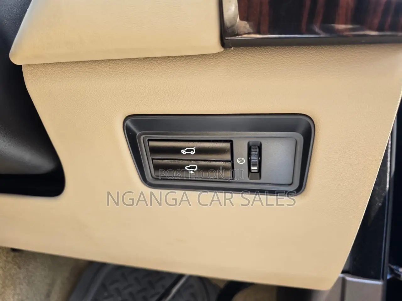 Land Rover Range Rover Vogue 2014 Black