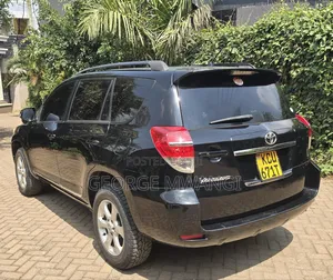Toyota Vanguard 2013 Black