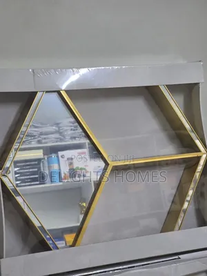 Luxury Gold Hexagon Wall Mirror With Display Shelves_tt
