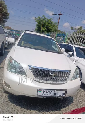 Toyota Harrier 2007 White
