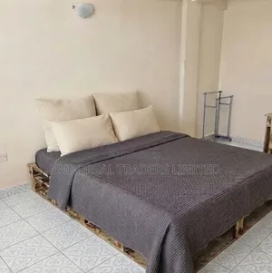 Affordable 5×6 Pallet Bed – Quality You Can Trust!