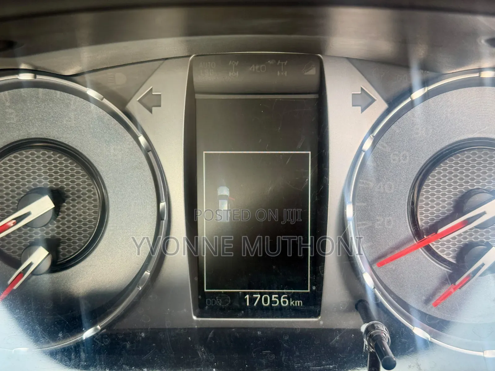 Toyota Hilux 2022 White