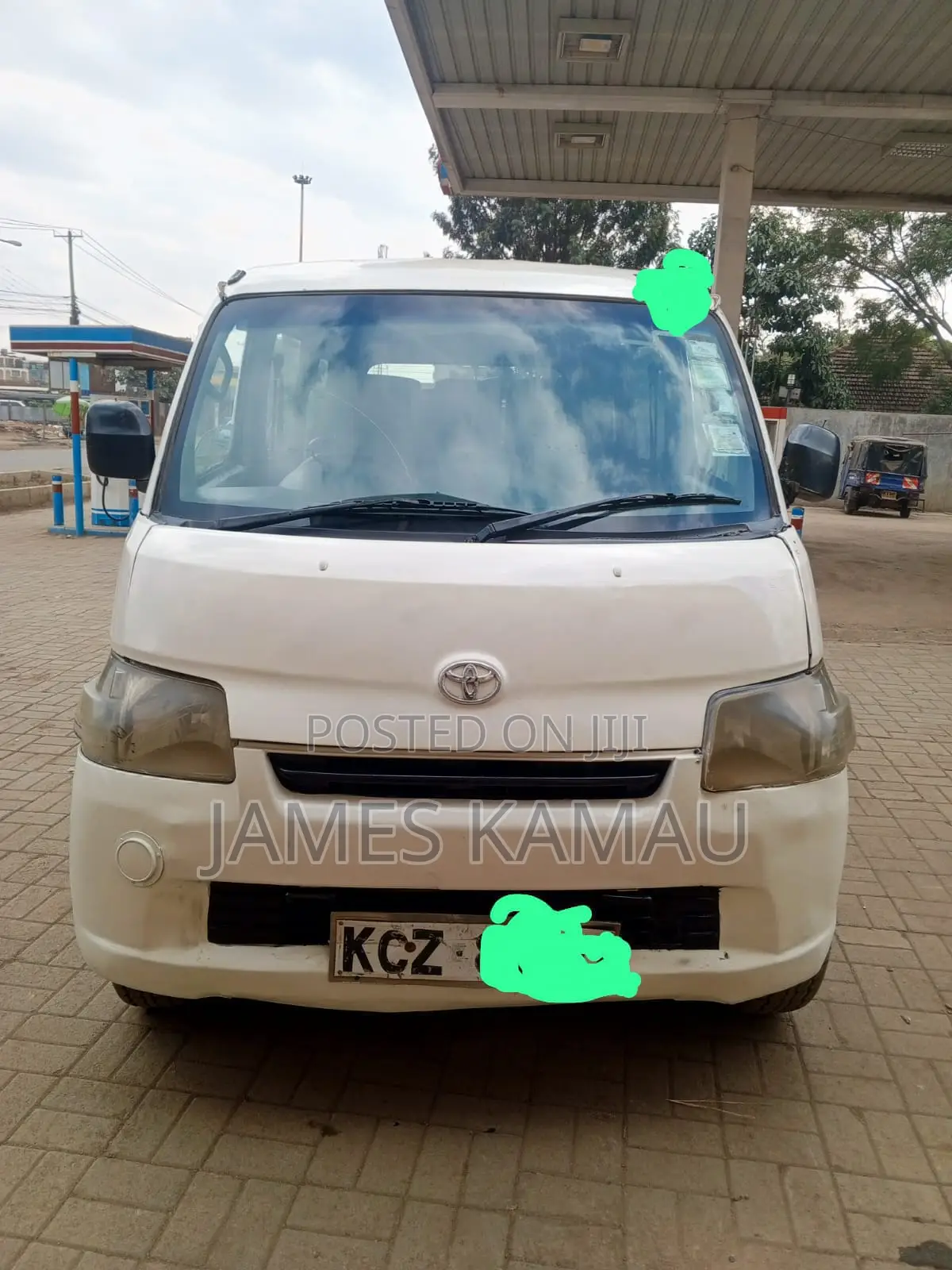 Toyota TownAce 2012 White