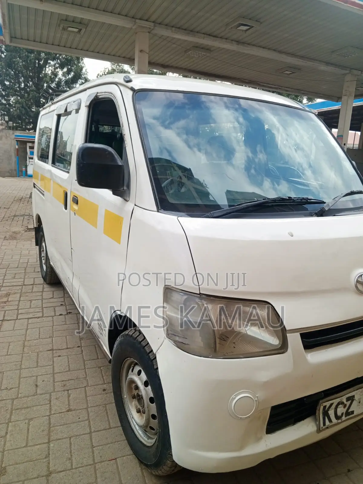 Toyota TownAce 2012 White