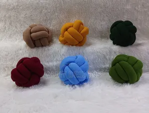 Beautiful Knot Pillows for Your Living Room or the Bed.