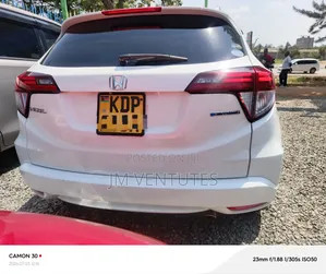 Honda Vezel 2016 White