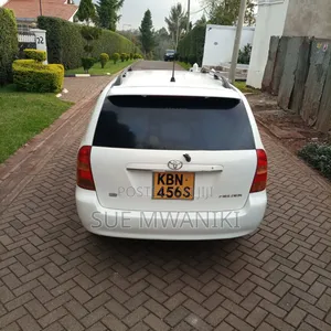 Toyota Corolla Fielder 2004 White