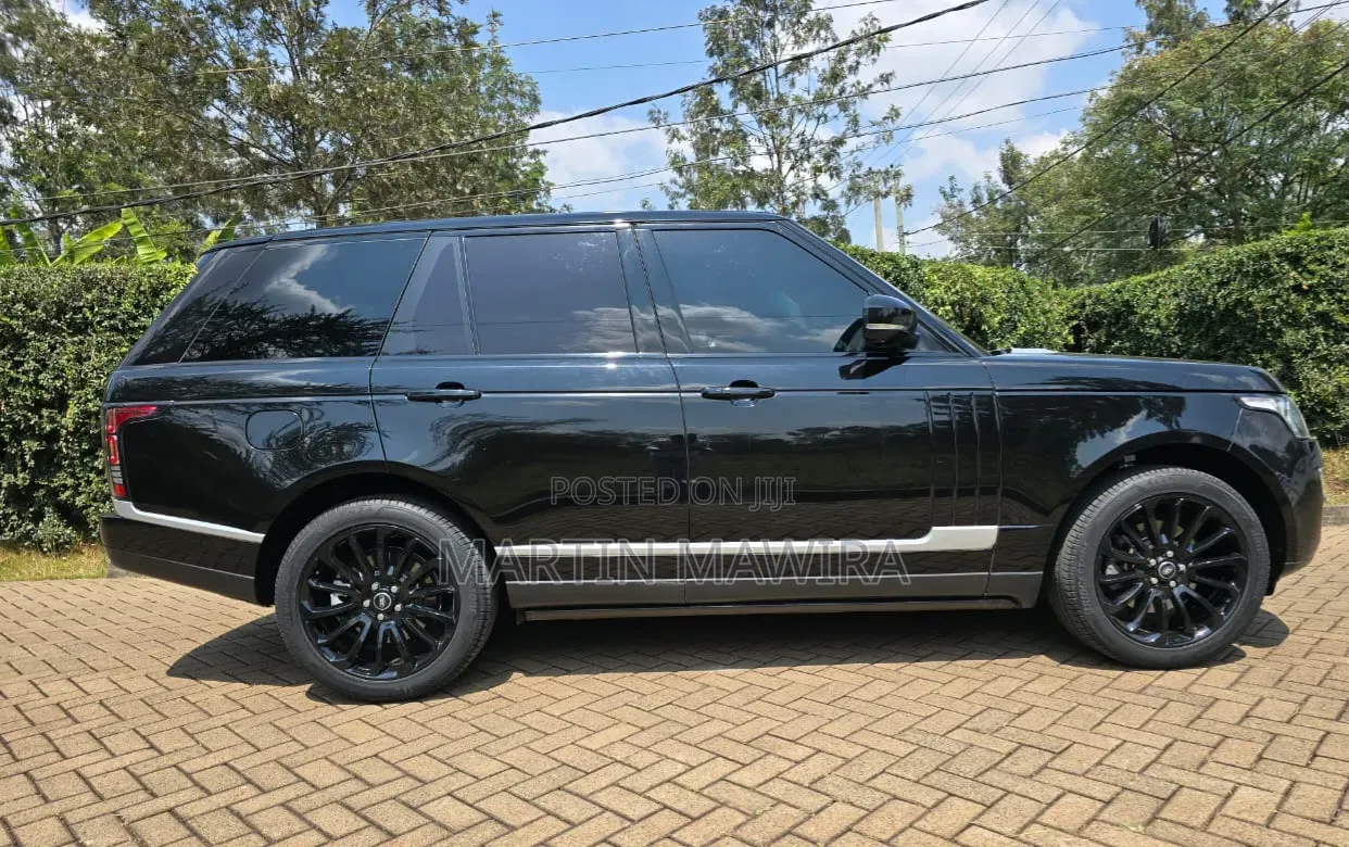 Land Rover Range Rover Vogue 2015 Black