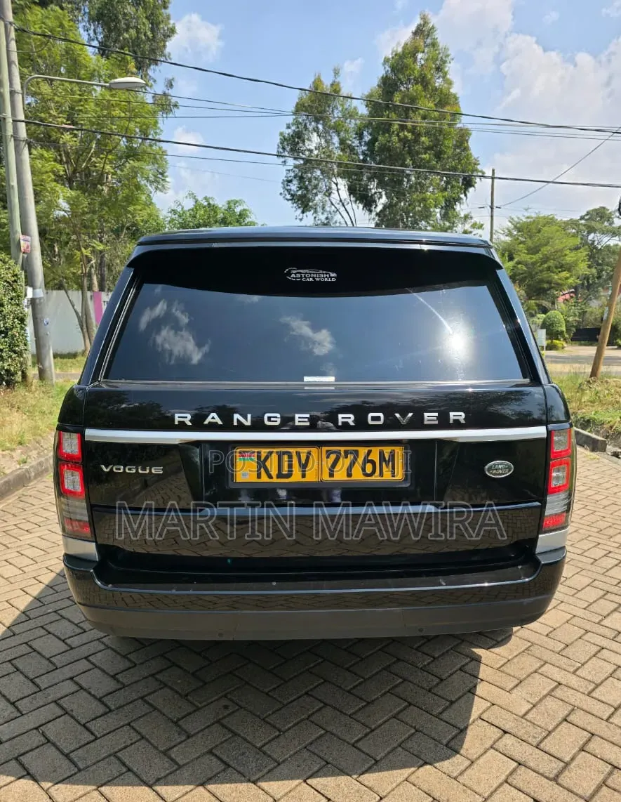 Land Rover Range Rover Vogue 2015 Black