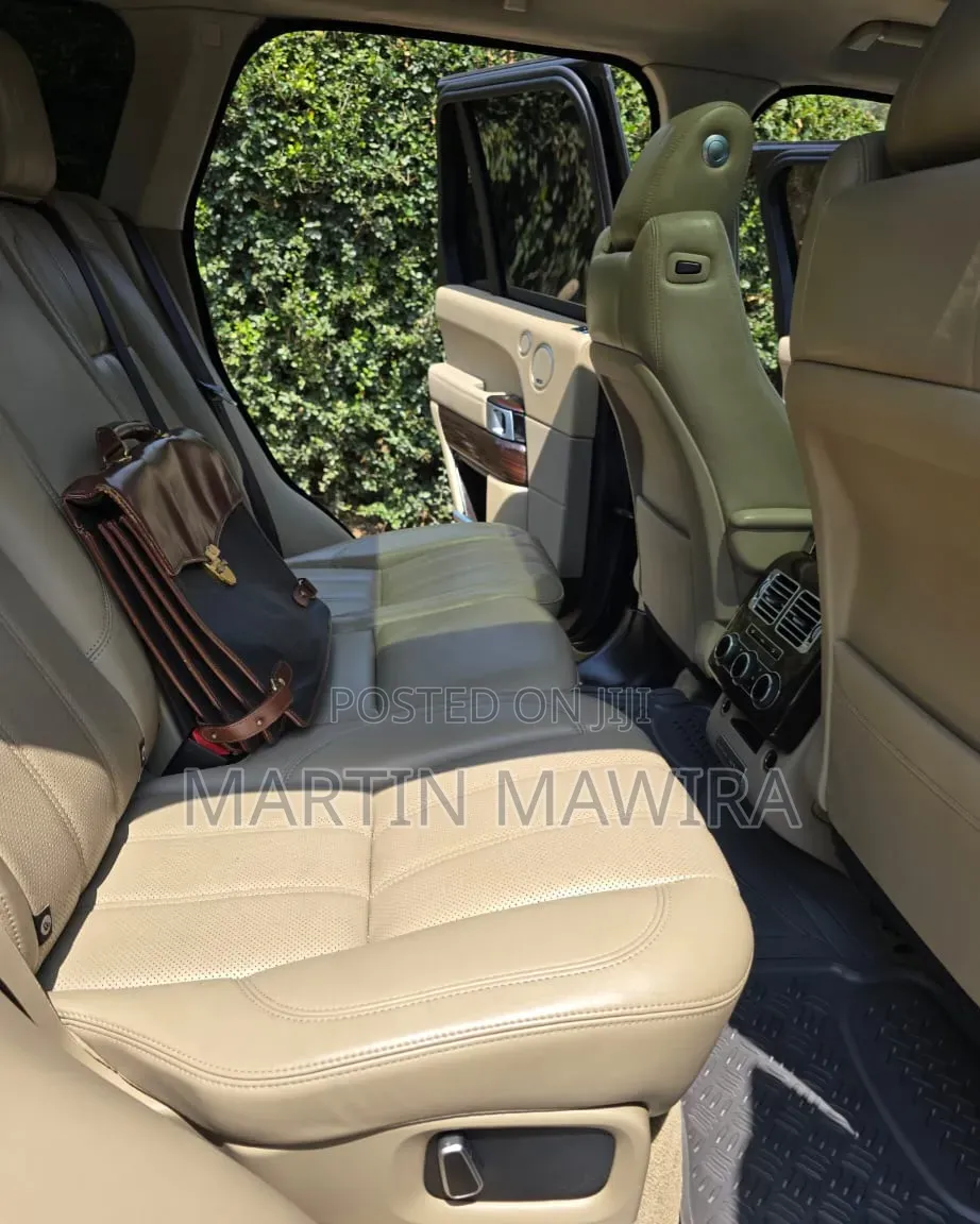 Land Rover Range Rover Vogue 2015 Black
